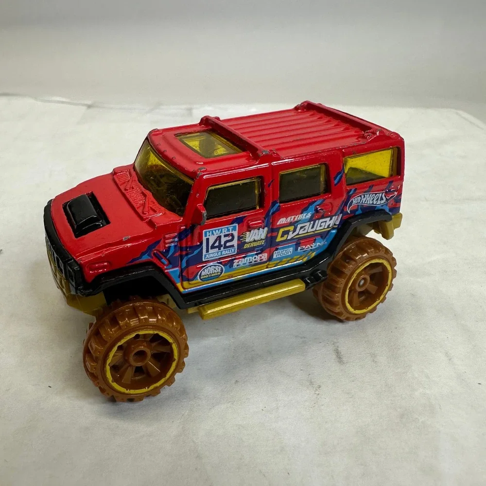 Hot Wheels Red Hummer H2‎ Monster Truck Toy Car Gold Wheels Collectible